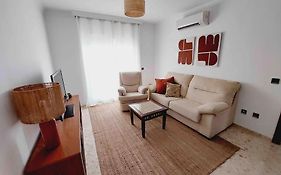Torre Del Mar Deluxe Close To Beach & Parking Sinese Design Homes