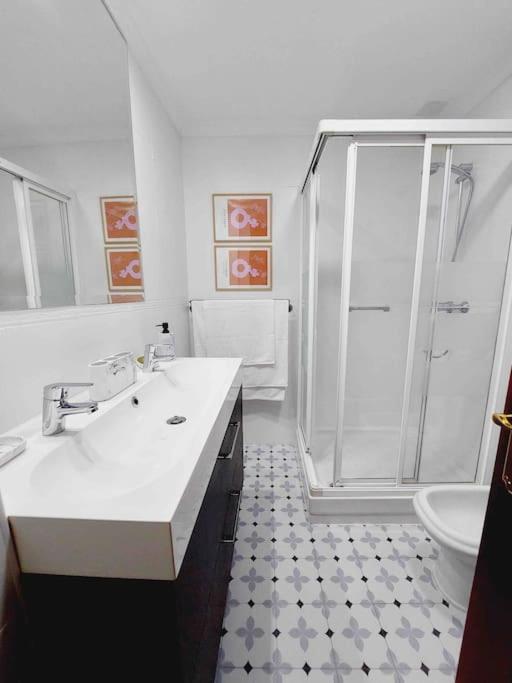 Torre Del Mar Deluxe Close To Beach & Parking Sinese Design Homes Exterior foto